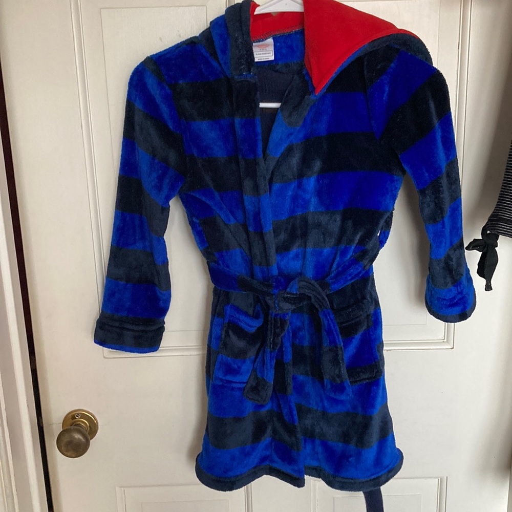 NWOT shark robe